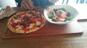 Famoso Neapolitan Pizzeria