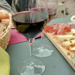 La Tonnelle Bar a vin