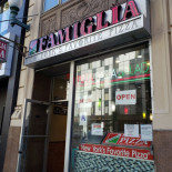 Famous Famiglia Pizzeria