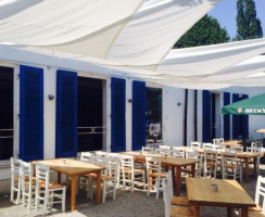 Pyrsos Restaurant