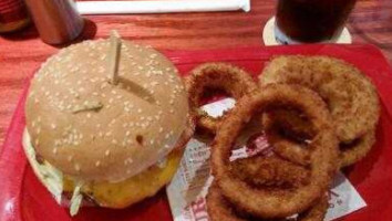 Red Robin Gourmet Burgers