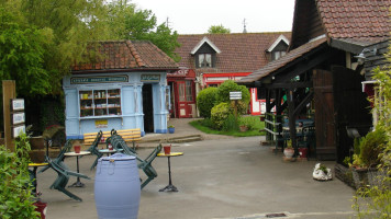 Estaminet de Saint Joseph Village