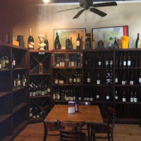 6th Vine Restaurant And Wine Bar