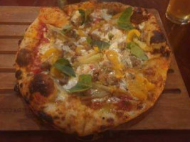 La Grande Orange Cafe and Luggage Room Pizzeria