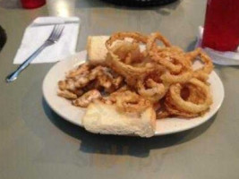 Griffin's Poboy And Grille