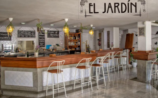 El Jardín Cafetería Crepería