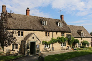 The Horse Groom Village Inn