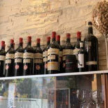 La Taberna, Vinos Y Tapas.