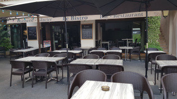 Le Bistro