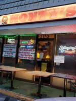 Monty's Pizza