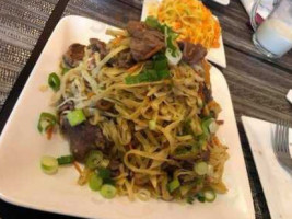 Buuz Thai Eatery