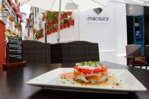 Macsura Gastrotaberna