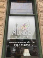 Un Mundo Cafe