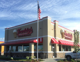 Freddy's Frozen Custard Steakburgers