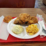 Lee's Famous Recipe Chicken
