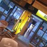 Yeahlow Burger