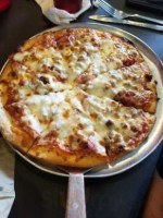 Commodore's Pizza