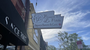 Biancas La Petite French Bakery