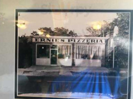 Ernie's Pizzeria