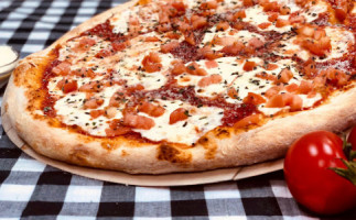 Paisano's Pizzeria Wings