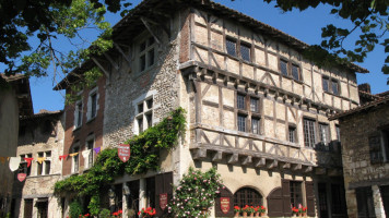 Hostellerie du Vieux Pérouges