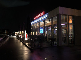 Metropolis Bar- Restaurante