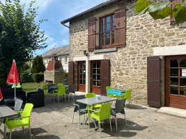La Table De Chamborant
