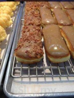 Henry's Donuts