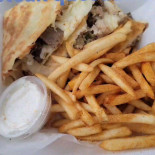 Two Chicks Sandwiches And Scoops
