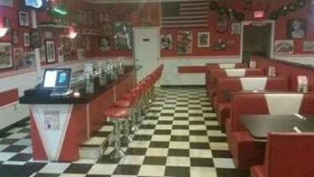 Famous 50's Diner