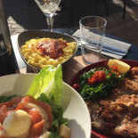 Les Artistes