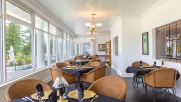 The Four Seasons Diamond Room