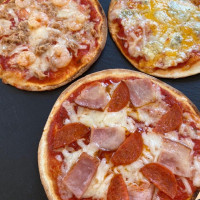 Cien Pizzitas