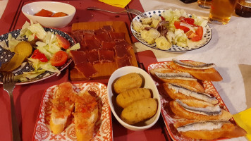 Tapas Rojas