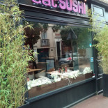 Eat sushi