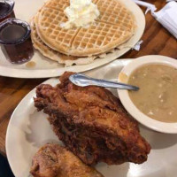 Roscoe's Chicken Waffles Pasadena