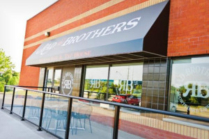 The Rad Brothers Sportsbar and Taphouse