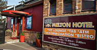 Melton Hotel