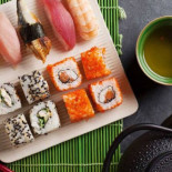 Hachi Sushi