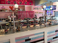 Smallcakes Cupcakery