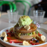 Hummingbird Elwood Cafe